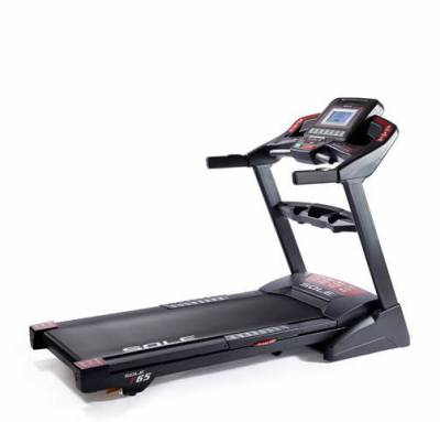 Беговая дорожка Sole F65 2019 Беговая дорожка&nbsp;Sole F65.

Мощность двигателя: 3,25 л.с.
Регулировка скорости: 0,8-20 км/ч.
Регулировка наклона: 0-15%.
Общее количество программ: 10.
Система складывания: гидравлическая Easy Access Folding.
Система Амортизации: Cushion Flex Shock Absorption.
Беговое полотно: 2-х слойное, усиленное.
Дека: 18 мм с системой шумопоглащения.
Размеры бегового полотна: 51 х 152 см.
